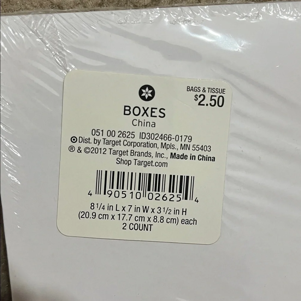 White Gift Boxes & Gold Ribbon – 3 sizes,NEW in Unopened Packaging